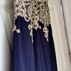 Xscape evening/prom/wedding gown